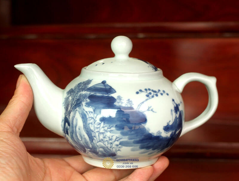 Bộ ấm chén là biểu tượng của sự an nhiên, thanh thản, hòa hợp với thiên nhiên