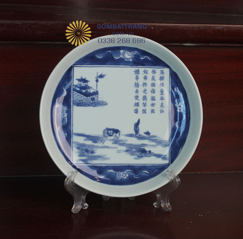 Đĩa sứ cổ gốm sứ Bát Tràng tác phẩm nghệ thuật , nét vẽ tinh tế, đậm tính văn hóa Việt