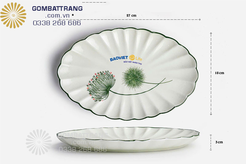 Ảnh chi tiết đĩa Bầu dục, đường kính 27cm, in logo Bảo  Việt, bộ bát đĩa Bát Tràng cao cấp, được in ttheo công nghệ in trong men, sau khi in được phủ một lớp men trắng trước khi sản phẩm nung nhiệt , giúp logo sắc nét, bền mầu