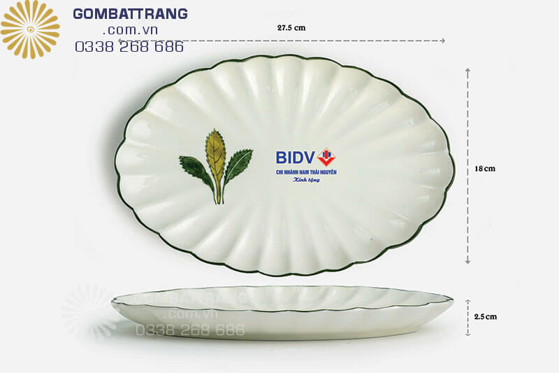 Bát đĩa đẹp Bát Tràng quà tặng Tân Gia,được vẽ tay rất công phu từ bàn tay của các nghệ nhân làng Gốm Bát Tràng, nét vẽ tinh sảo mang tính nghệ thuật cao, sống động như thật, 