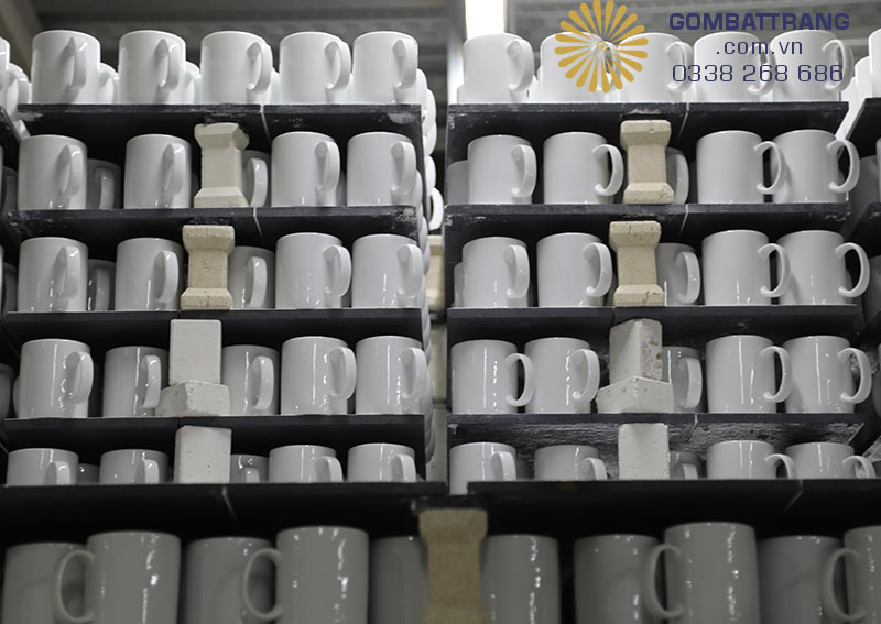 Xưởng sản xuất ly sứ Bát Tràng cao cấp chính hãng, sản xuất trực tiếp không qua trung gian, sản phẩm chất lượng cao, giá cực rẻ