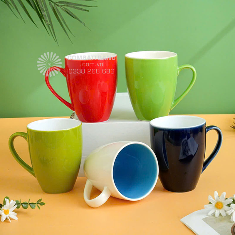 Ly sứ in theo yêu cầu với nhiều kiểu dáng ly và mầu sắc tươi mới, chất men mịn bền mầu, ly sứ rất bền , đẹp không tỳ vết